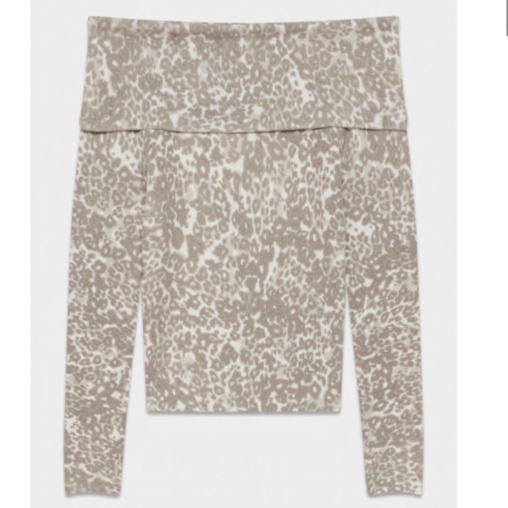 Aritzia Wilfred Nola Sweater